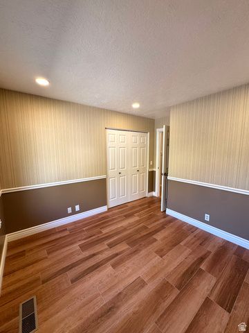 1959 N 150 E, Centerville, UT 84014