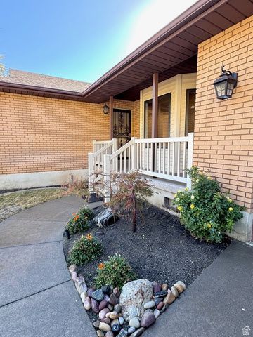 1959 N 150 E, Centerville, UT 84014