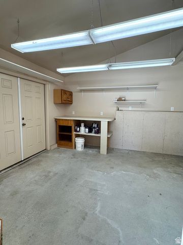 1959 N 150 E, Centerville, UT 84014