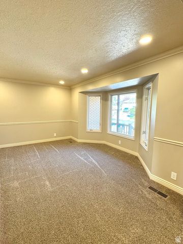1959 N 150 E, Centerville, UT 84014