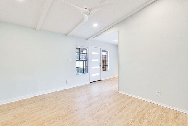 6100 Calmar CV, Austin, TX 78721