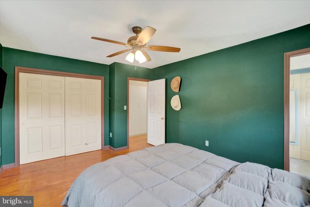 1708 MANOR RD, Windsor, PA 17366