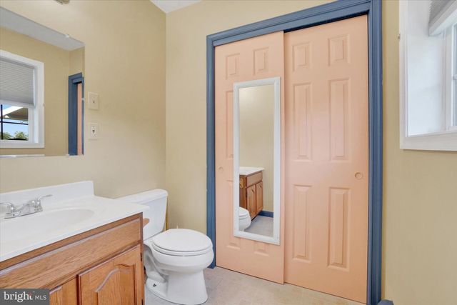 1708 MANOR RD, Windsor, PA 17366