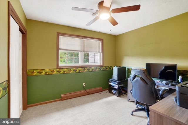 1708 MANOR RD, Windsor, PA 17366