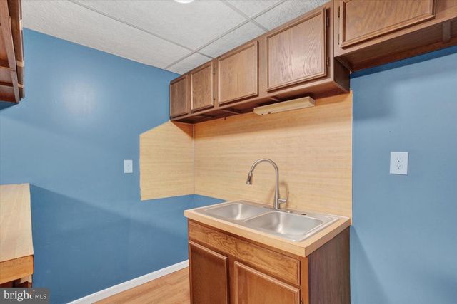 1708 MANOR RD, Windsor, PA 17366