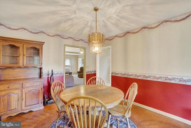 1708 MANOR RD, Windsor, PA 17366