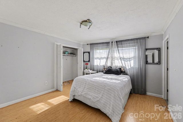 213 Lakeview Drive, Harrisburg, NC 28075