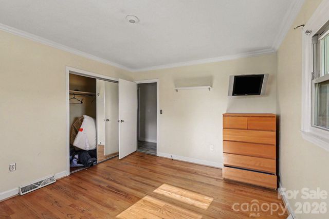 213 Lakeview Drive, Harrisburg, NC 28075