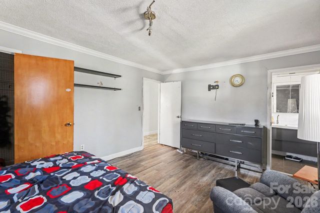 213 Lakeview Drive, Harrisburg, NC 28075