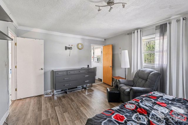 213 Lakeview Drive, Harrisburg, NC 28075