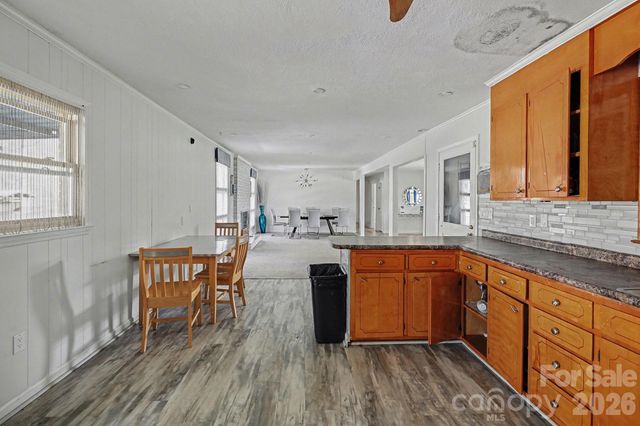 213 Lakeview Drive, Harrisburg, NC 28075