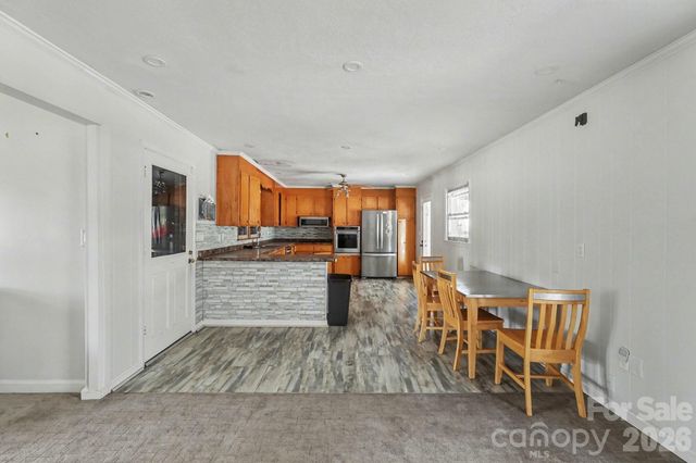 213 Lakeview Drive, Harrisburg, NC 28075