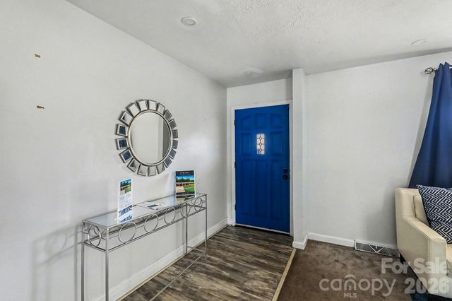 213 Lakeview Drive, Harrisburg, NC 28075