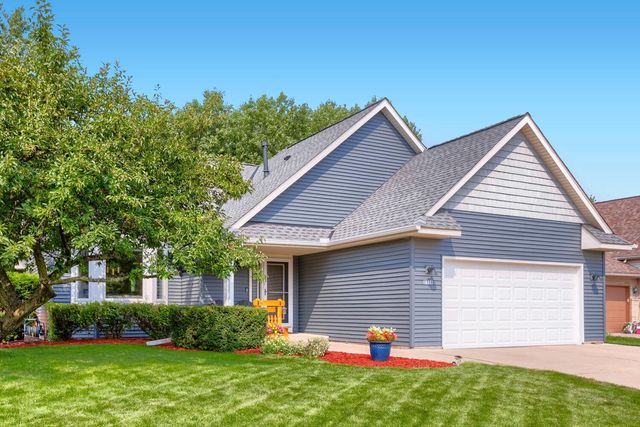 2358 Holly Avenue N, Oakdale, MN 55128