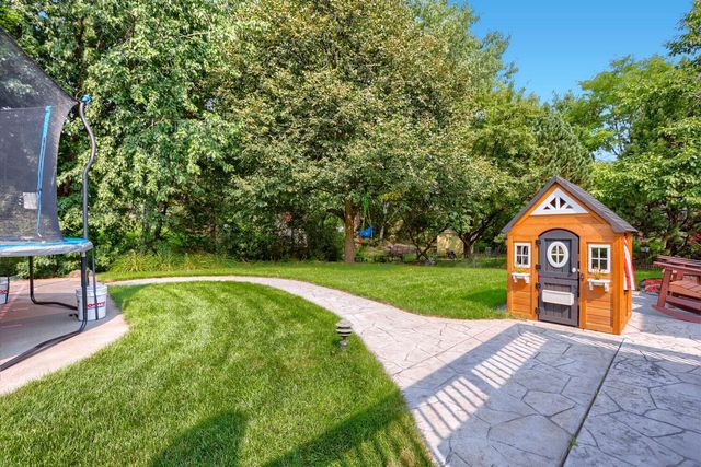 2358 Holly Avenue N, Oakdale, MN 55128