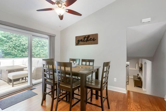 2358 Holly Avenue N, Oakdale, MN 55128