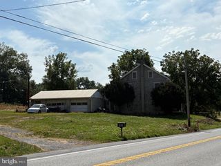 2150 QUENTIN RD, Lebanon, PA 17042