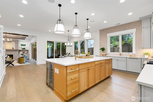 4526 89th Avenue SE, Mercer Island, WA 98040