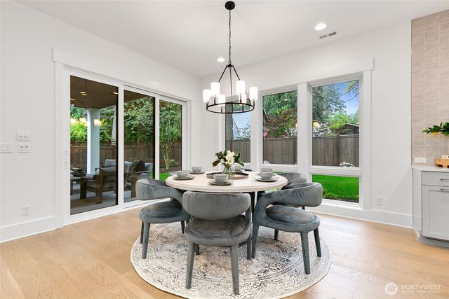 4526 89th Avenue SE, Mercer Island, WA 98040