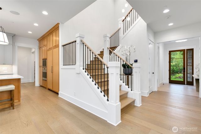 4526 89th Avenue SE, Mercer Island, WA 98040