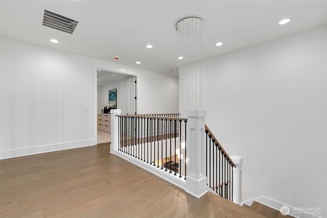 4526 89th Avenue SE, Mercer Island, WA 98040