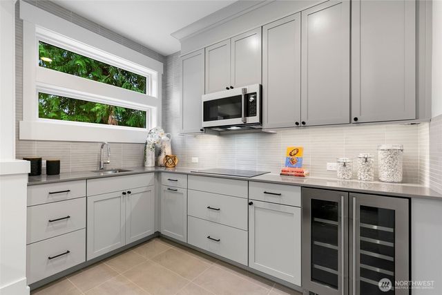 4526 89th Avenue SE, Mercer Island, WA 98040