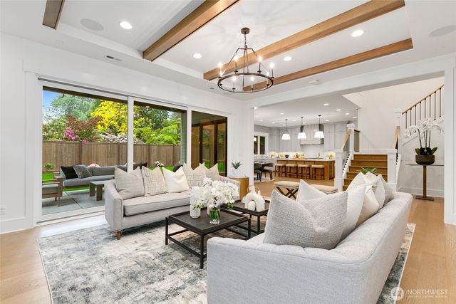 4526 89th Avenue SE, Mercer Island, WA 98040