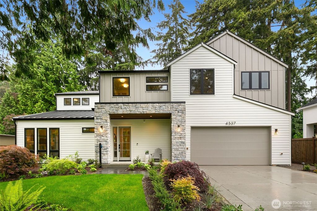4526 89th Avenue SE, Mercer Island, WA 98040