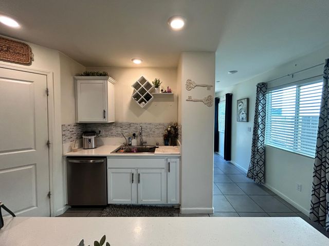 733 Newton Ct, Merced, CA 95348