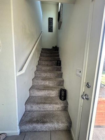 733 Newton Ct, Merced, CA 95348