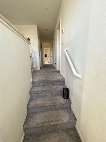 733 Newton Ct, Merced, CA 95348
