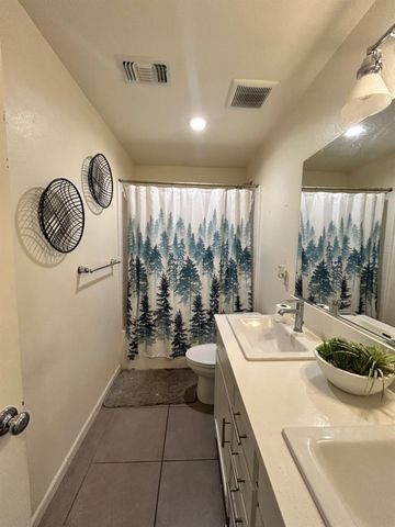 733 Newton Ct, Merced, CA 95348