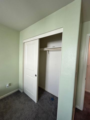 733 Newton Ct, Merced, CA 95348