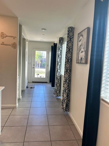 733 Newton Ct, Merced, CA 95348