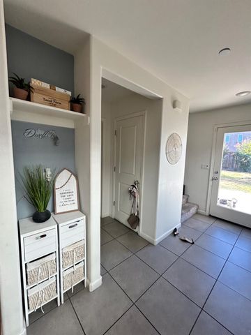 733 Newton Ct, Merced, CA 95348
