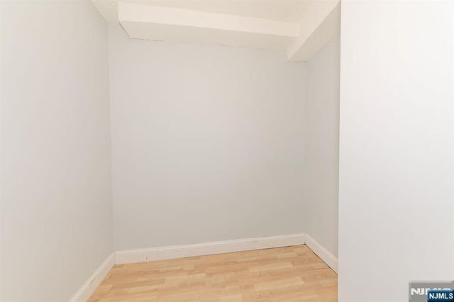 2105 Harmon Cove Tower, Secaucus, NJ 07094