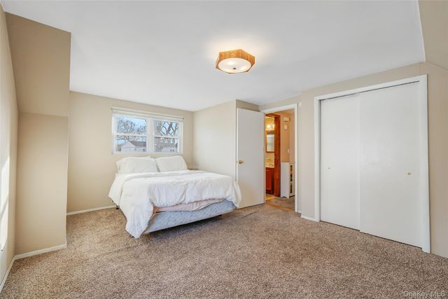 204 Maeder Avenue, North Merrick, NY 11566