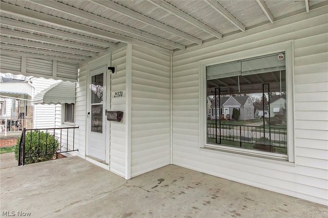 25370 Drakefield Avenue, Euclid, OH 44132