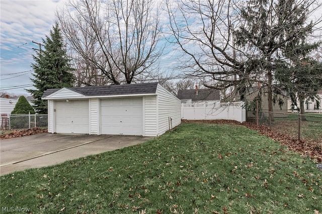 25370 Drakefield Avenue, Euclid, OH 44132