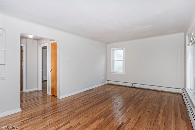 25370 Drakefield Avenue, Euclid, OH 44132