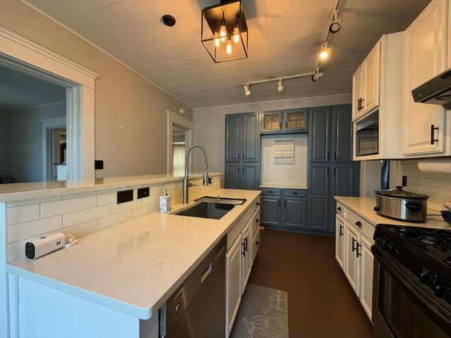 320 S Cullen Street, Rensselaer, IN 47978