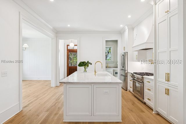 13 Magnolia Ln, Richmond Hill, GA 31324