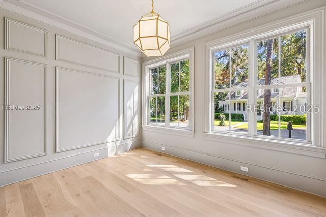 13 Magnolia Ln, Richmond Hill, GA 31324