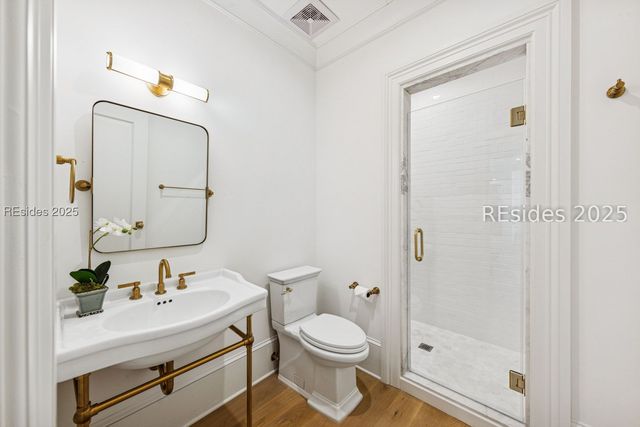 13 Magnolia Ln, Richmond Hill, GA 31324