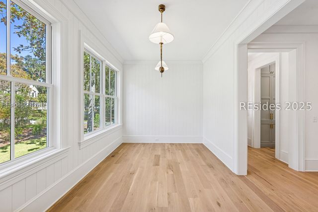 13 Magnolia Ln, Richmond Hill, GA 31324