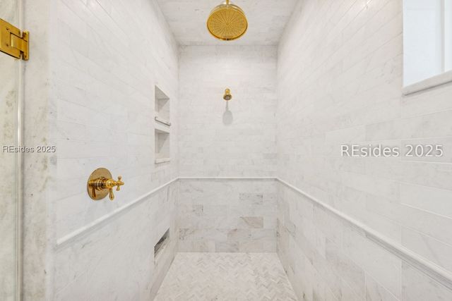 13 Magnolia Ln, Richmond Hill, GA 31324