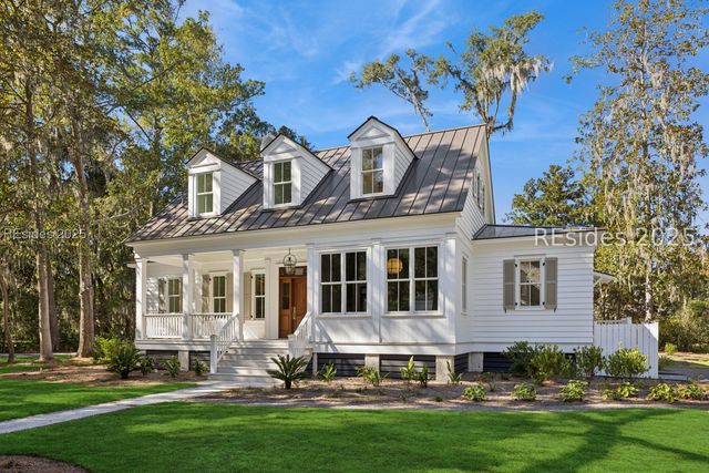 13 Magnolia Ln, Richmond Hill, GA 31324