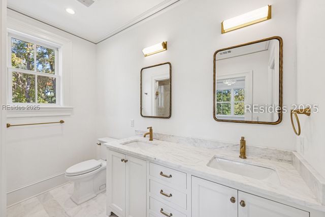 13 Magnolia Ln, Richmond Hill, GA 31324