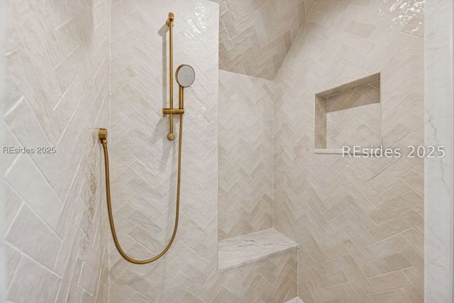 13 Magnolia Ln, Richmond Hill, GA 31324