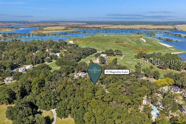 13 Magnolia Ln, Richmond Hill, GA 31324